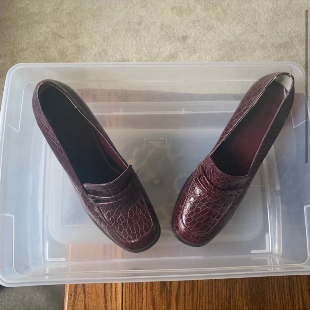 Nice high heels 👠 Dark Brown shoes.